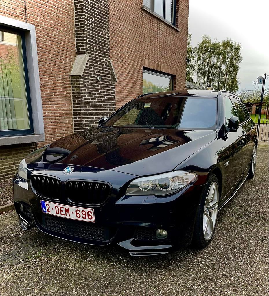 Bmw 525d f11 mpakket headup keyless pano adaptief cruise, Auto's, Automaat, Achterwielaandrijving, Zwart, 4 cilinders