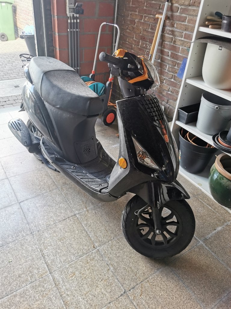 defecte scooter te koop, Fietsen en Brommers, Ophalen, Gebruikt, Uitlaat, Overige merken
