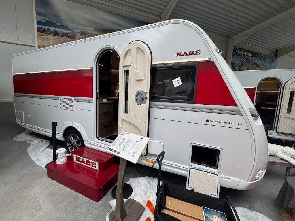 Kabe Royal 560 XL KS mover,luifel, Caravans en Kamperen, Caravans, Rondzit, Vast bed, 7 tot 8 meter, Bedrijf