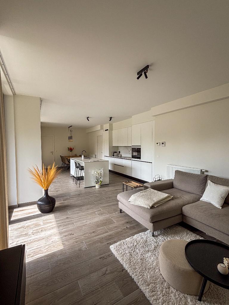 ruim modern appartement op toplocatie, Immo, Huizen en Appartementen te koop, Genk, 2 kamers, Appartement, 104 m²