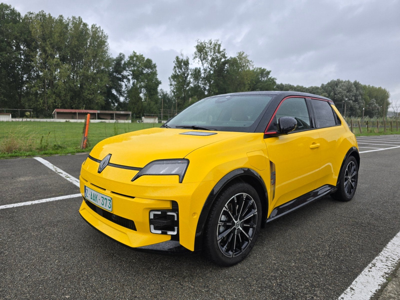 Renault r5 e tech iconic 150 comfort range 52 kwh reeds GVV!, Autos, Autres modèles, Achat, Entreprise, Jaune
