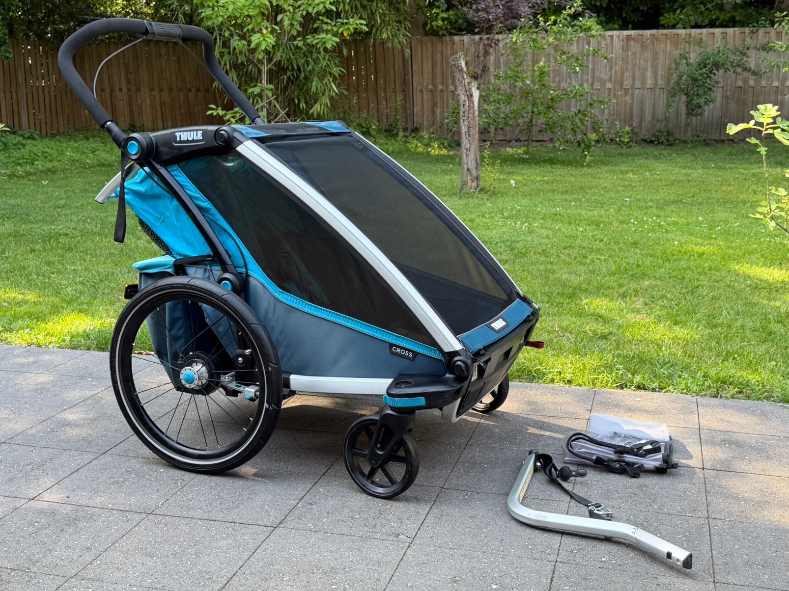 Thule Chariot Cross / Sport 2 fietskar + handremfunctie!, Enlèvement, Comme neuf, Suspension