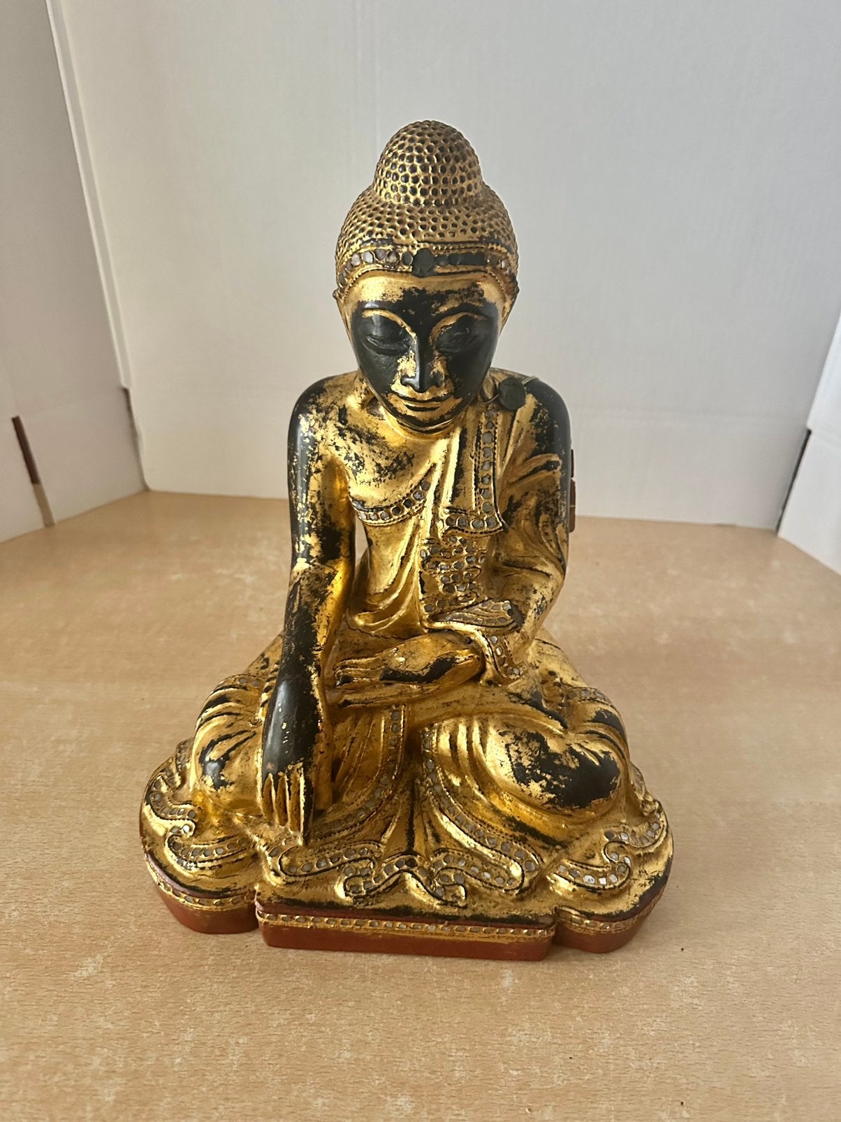 Antieke houten Birmese Boeddha Bhumisparsha Mudra, Huis en Inrichting, Ophalen of Verzenden, Gebruikt, Hout