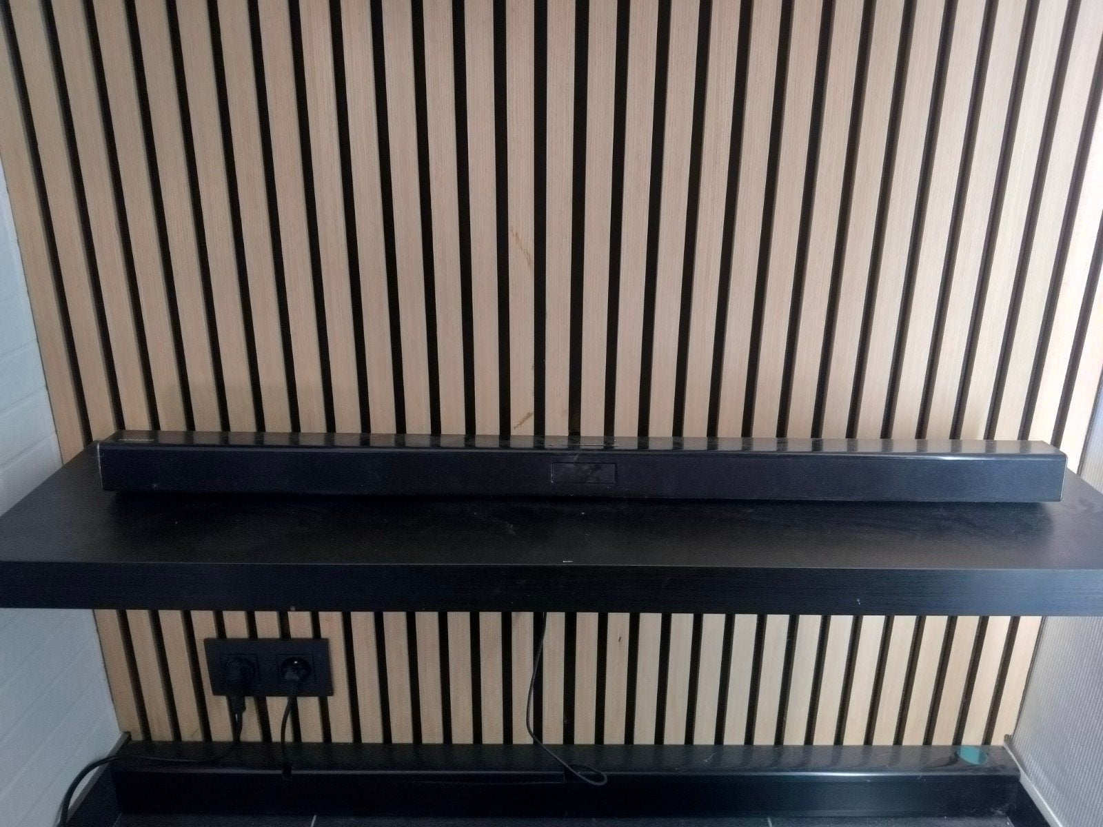 Samsung HW-J450 Soundbar + Draadloze Subwoofer, Muziek en Instrumenten, Ophalen, Gebruikt