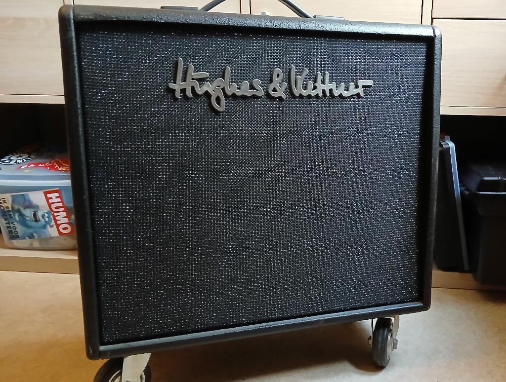 Hughes & Kettner Silver Edition  Gitaarversterker., Musique & Instruments, Amplis | Basse & Guitare, Enlèvement, Comme neuf, Guitare