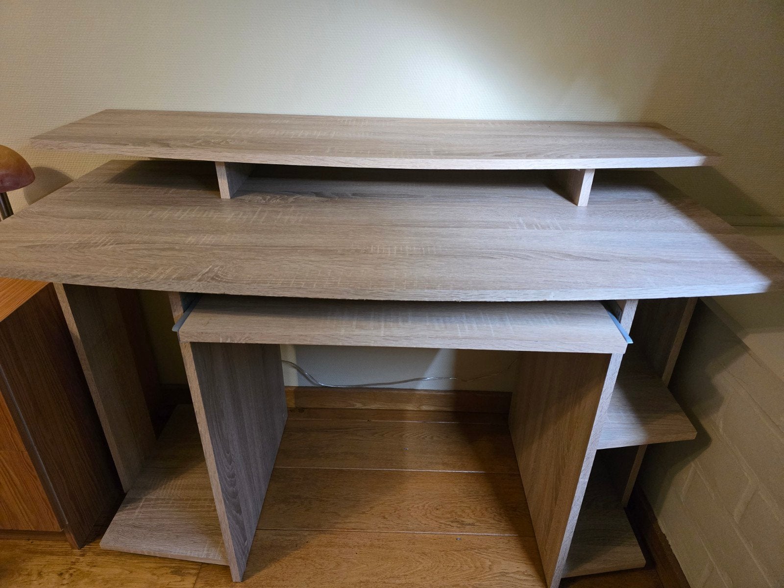PC-tafel-zo goed als niew, Huis en Inrichting, Ophalen