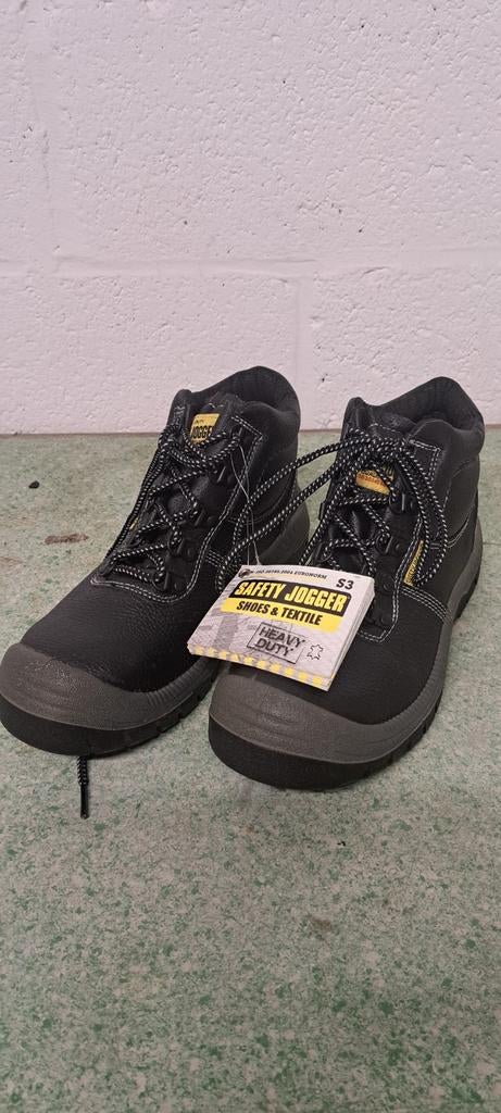 Deze werkschoenen  Safety Jogger nieuwstaat S3  maar 41-, Ophalen of Verzenden