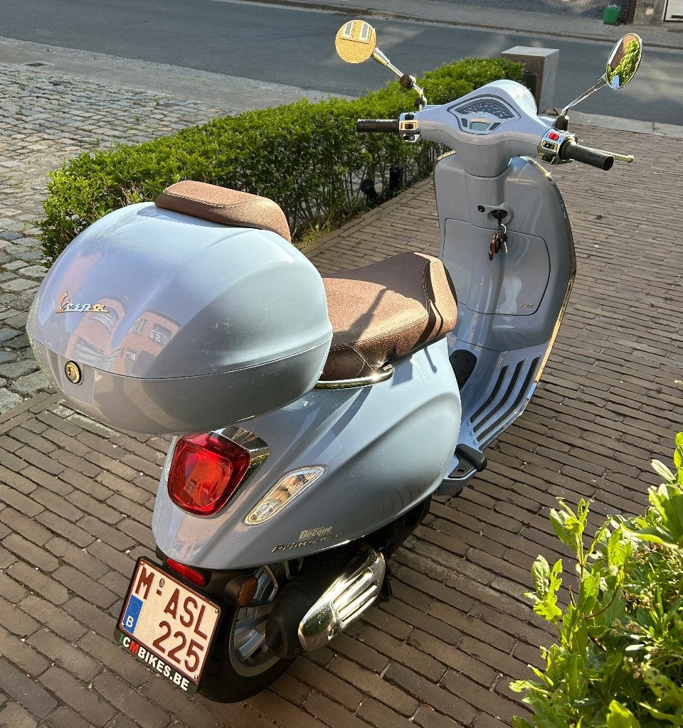 Vespa Primavera 125 cc, Fietsen en Brommers, Brommers | Vespa, Zo goed als nieuw, Overige modellen, Klasse B (45 km/u), Ophalen