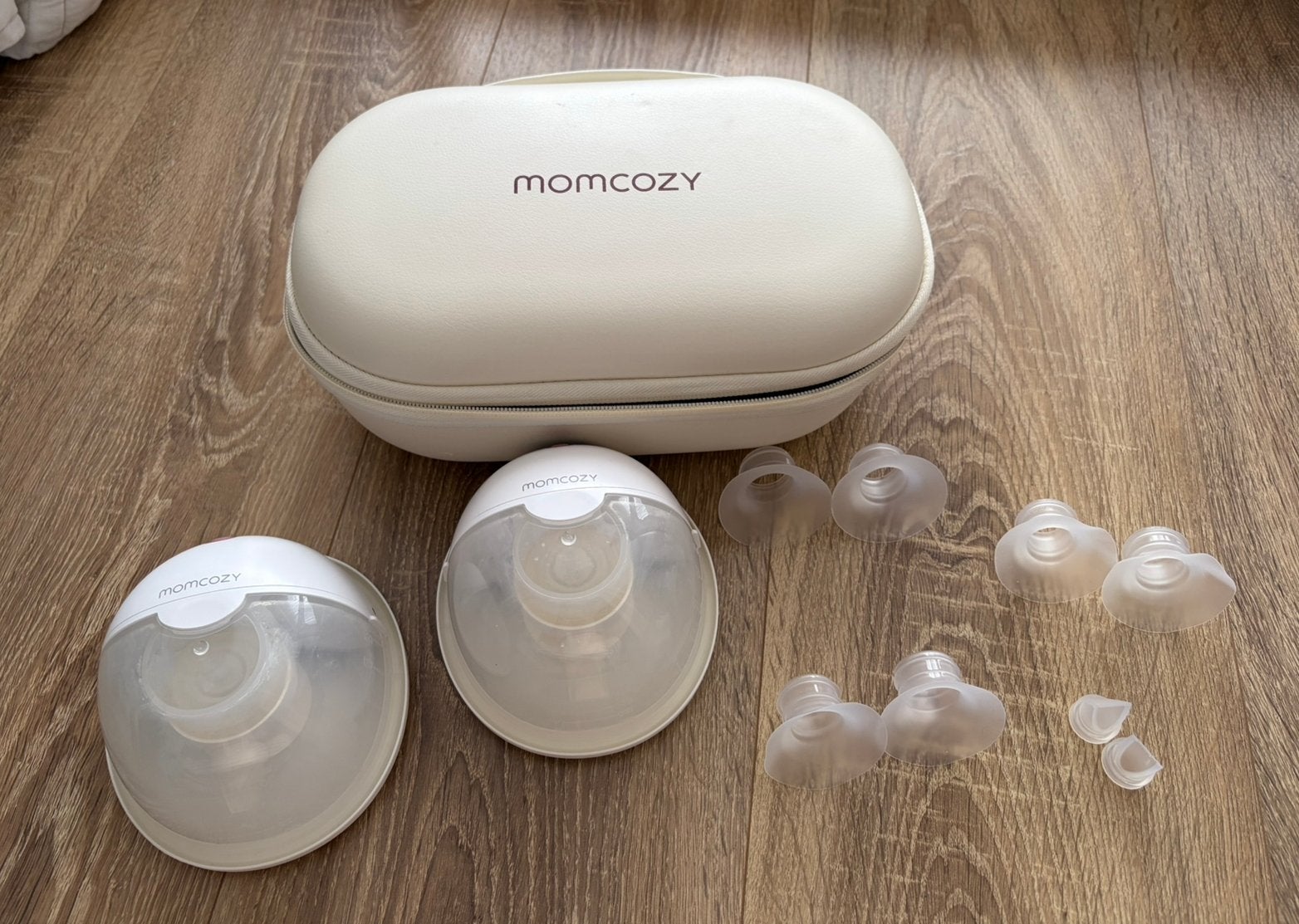Tire lait electrique main libre double momcozy M5, Enfants & Bébés, Enlèvement, Comme neuf