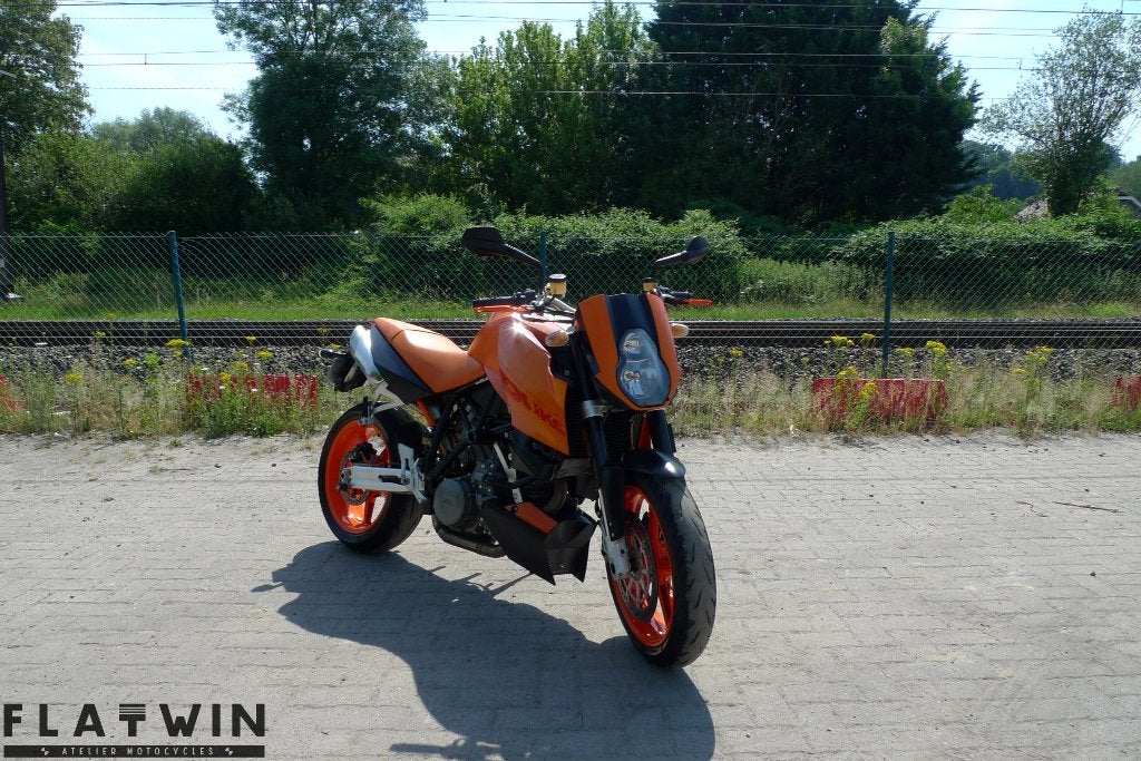 KTM Super Duke 990 - #flatwinmotos
