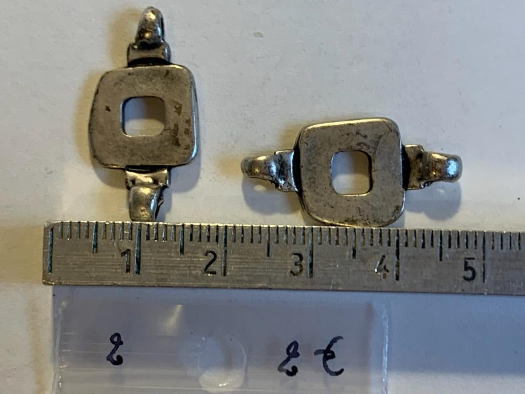 2 metalen tussenstukjes, Ophalen of Verzenden, Nieuw, Tussenstuk of Tussenkraal