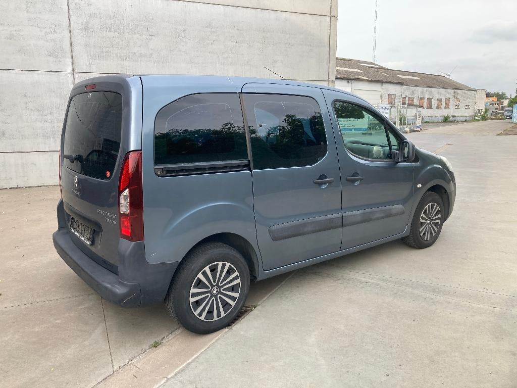 Peugeot Partner 1.6 benzine 2013 meenemen of export 5 plaats, Auto's, Peugeot, Euro 5, Stof, 4 cilinders, 72 kW