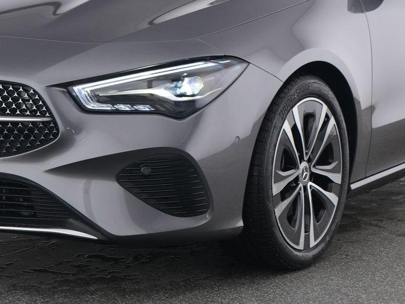 Mercedes-Benz CLA-Klasse 180 Shooting Brake Luxury Line | Ve, Auto's, CLA, Stof, Gebruikt, Zwart