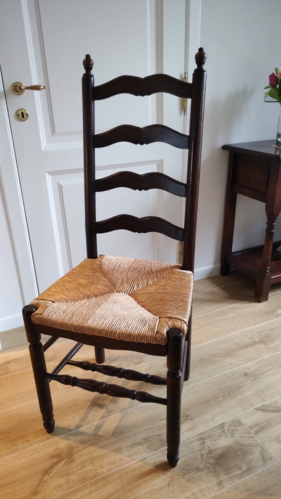 6 eetkamerstoelen met rieten zitting, Ophalen