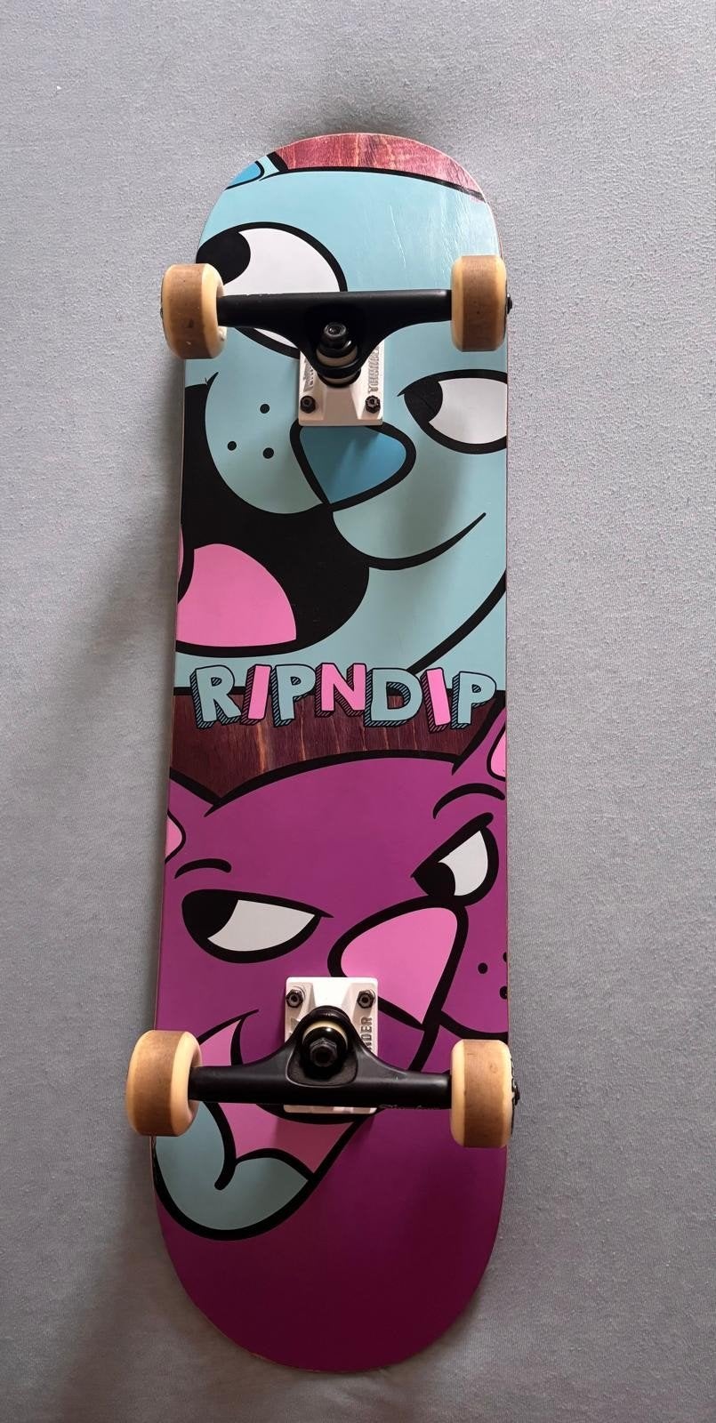 NIEUWSTAAT/skateboard/RIPNDIP, Enlèvement, Comme neuf, Skateboard, Longboard