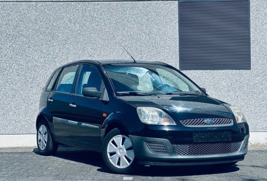 Ford Fiësta 1.3 Style 86.000KM!-AIRCO!-GEKEURD VR.VRKP!, Auto's, Voorwielaandrijving, 1299 cc, Stof, Zwart