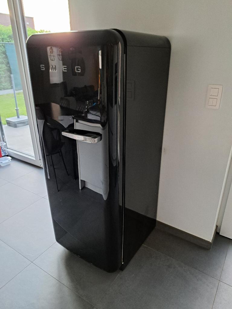 SMEG FAB28 retro koelkast - Zwart, Elektronische apparatuur, Koelkasten en IJskasten, Ophalen, Gebruikt, 200 liter of meer, 140 tot 160 cm