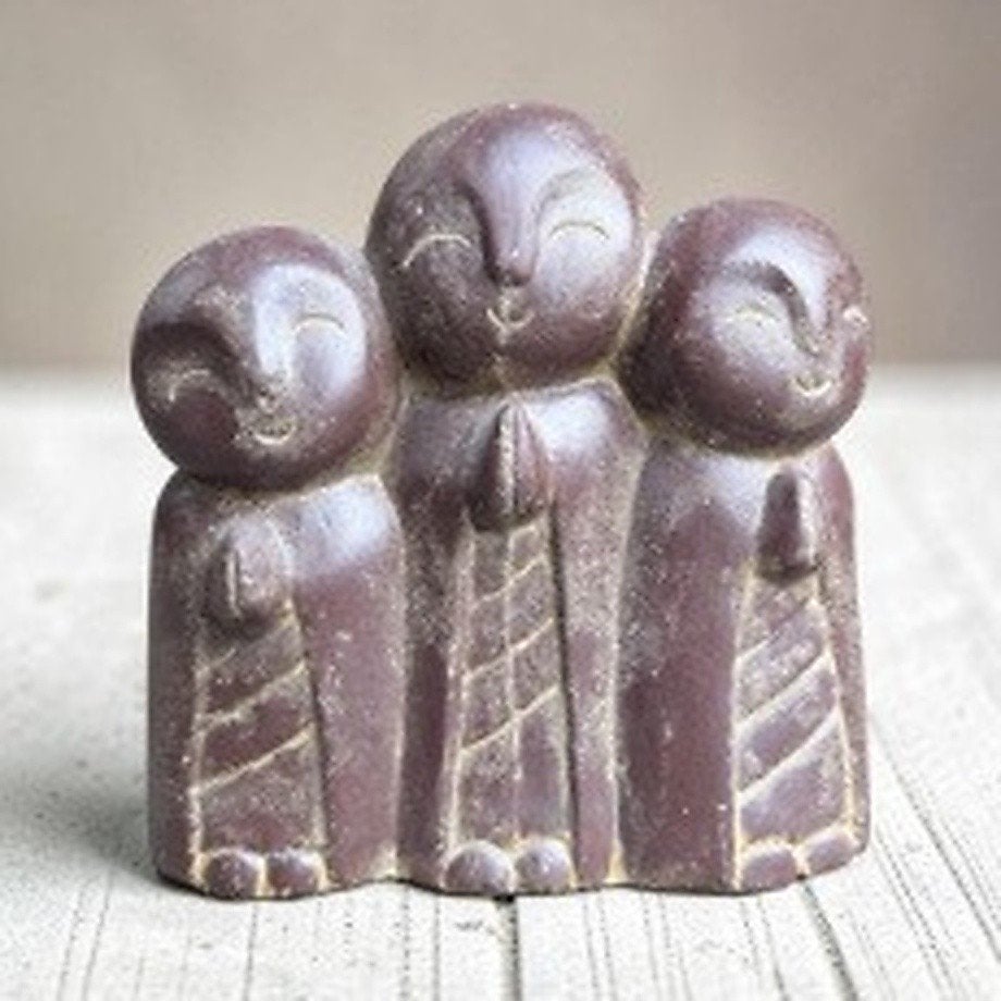 Jizo beeldenset Japan - 24 cm – Casting stone – 24 x 22 x 9, Neuf, Info@asianimport.be, Pierre/céramique, Asian Import