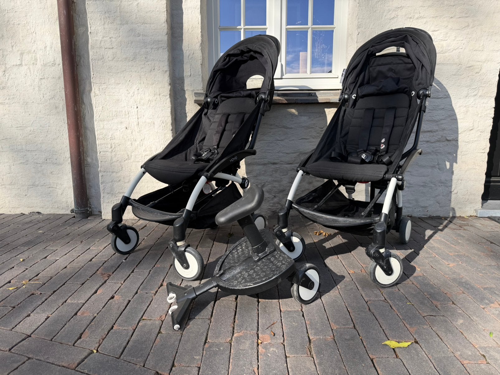 2x Babyzen YOYO 2 buggy’s – zwarte bekleding, Kinderen en Baby's, Ophalen, Zo goed als nieuw