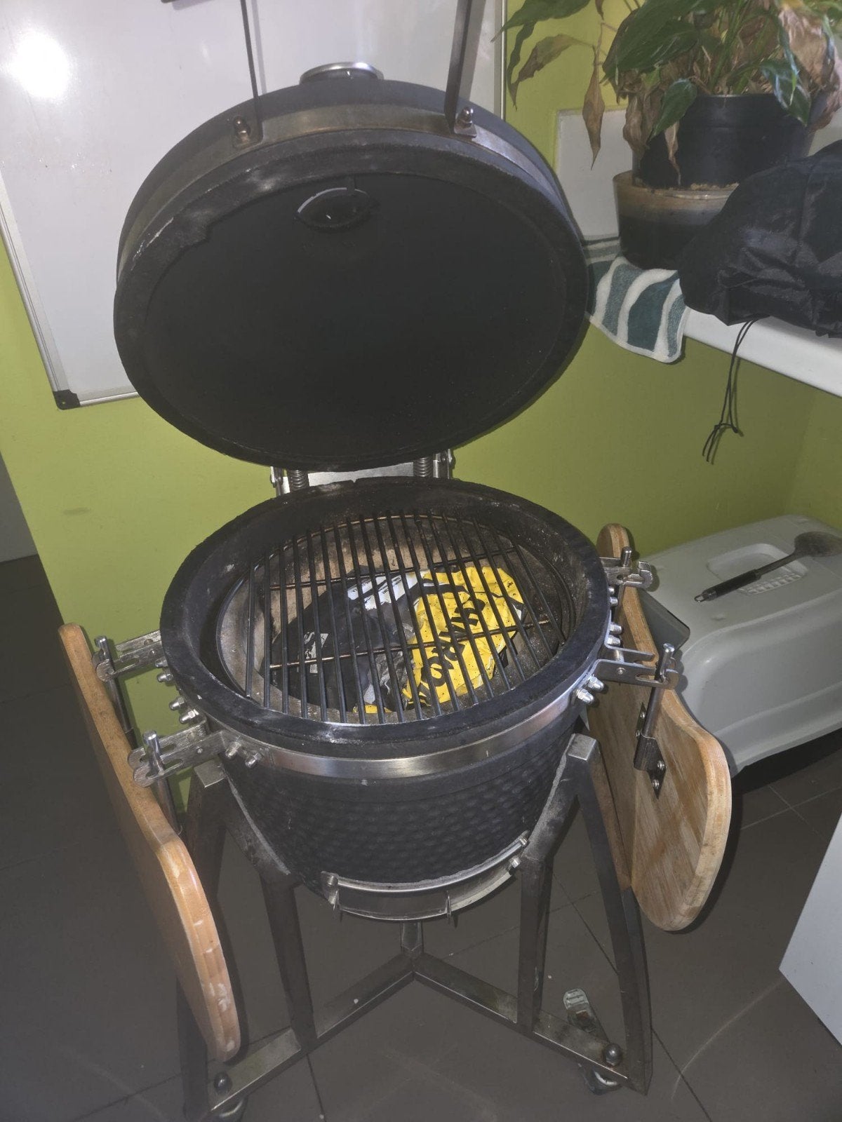 BBQ groen en zo goed als nieuw, Jardin & Terrasse, Barbecues au charbon de bois, Enlèvement ou Envoi