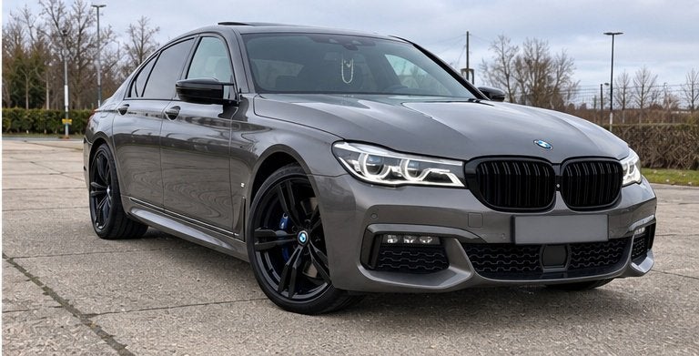 BMW 740e PHEV FULL OPTION, Autos, Cuir, Argent ou Gris, Noir, Automatique