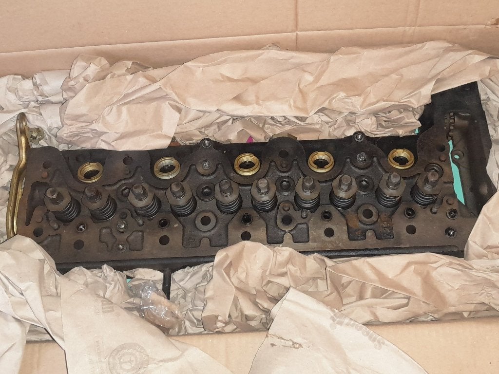 Mercedes W123 Cylinderkop (3.0 D / TD), Ophalen, Nieuw, BMW