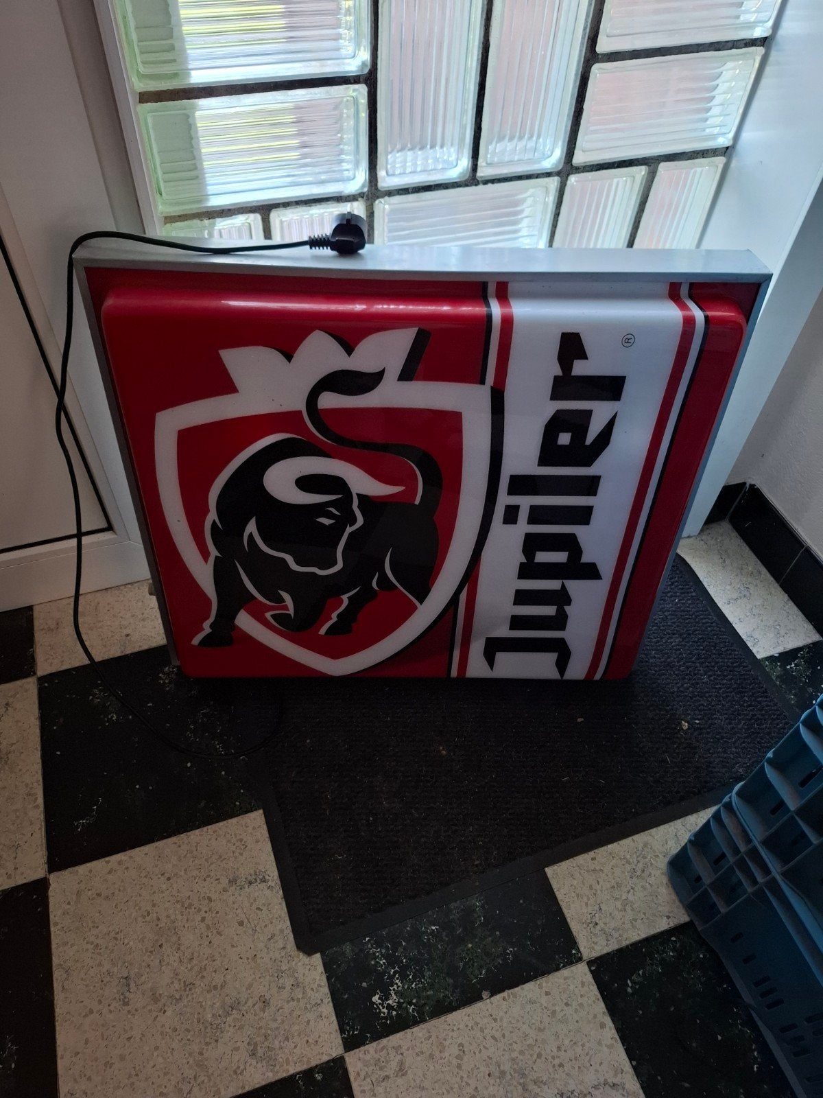bier reclame jupiler, Ophalen