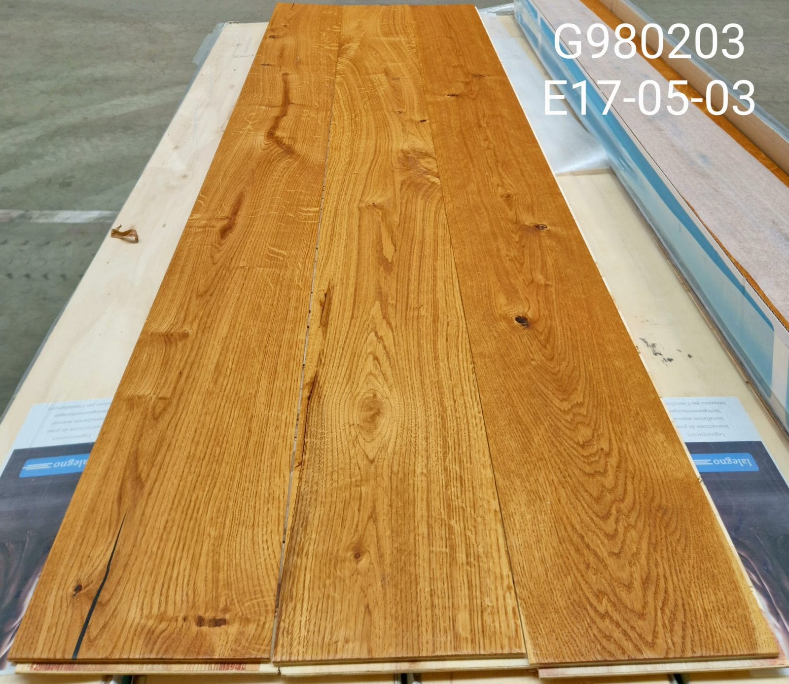 Plancher en planches multicouches Balance La Legno, traité, Maison & Meubles, Enlèvement, Neuf, Parquet