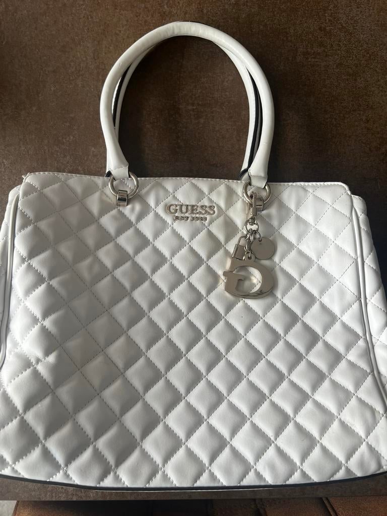 Handtas guess, Handtassen en Accessoires, Tassen | Damestassen, Ophalen, Zo goed als nieuw, Handtas