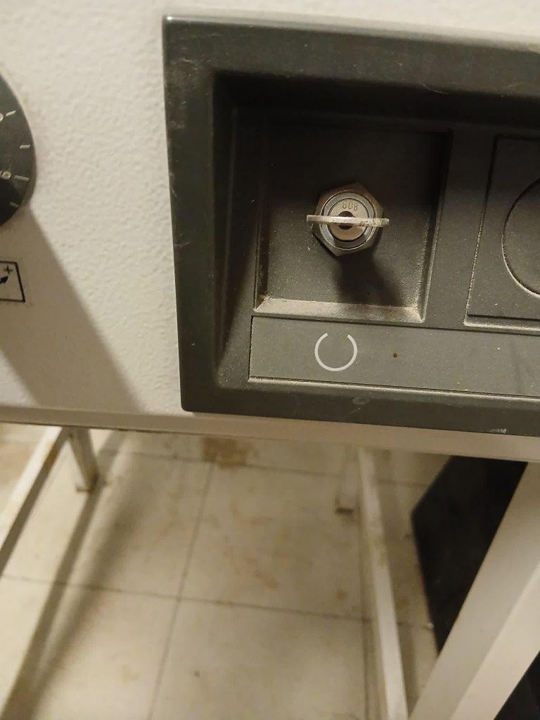 Rogneuse électrique, Enlèvement, Utilisé