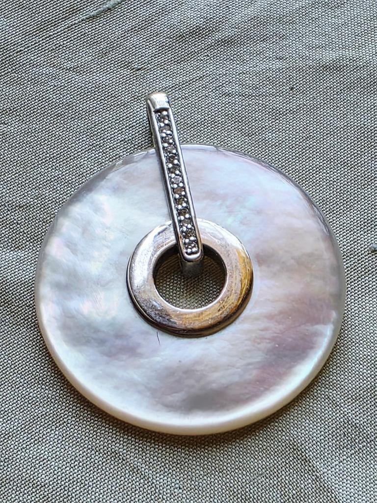 Exclusieve hanger van parelmoer en diamanten 0,10kt, Ophalen of Verzenden, Zo goed als nieuw, Met edelsteen, Goud