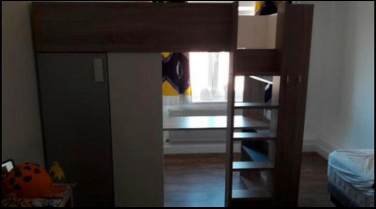Lit avec bureau garde de robe 2m /1m hauteur 2 m, Enfants & Bébés, Enlèvement, Utilisé