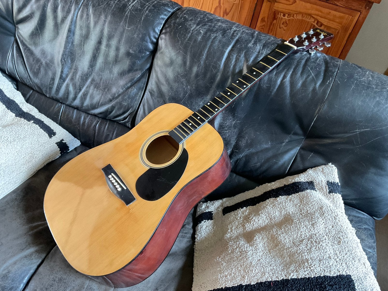 Folk gitaar met losgebroken brug, Muziek en Instrumenten, Ophalen, Zo goed als nieuw