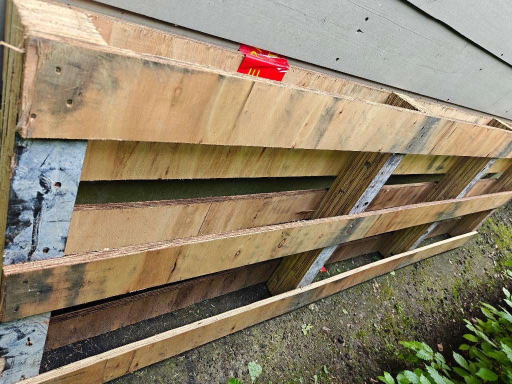 Pallet, Enlèvement, Comme neuf, 200 à 250 cm, Palette