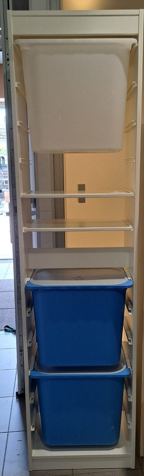IKEA opbergsysteem, Enlèvement
