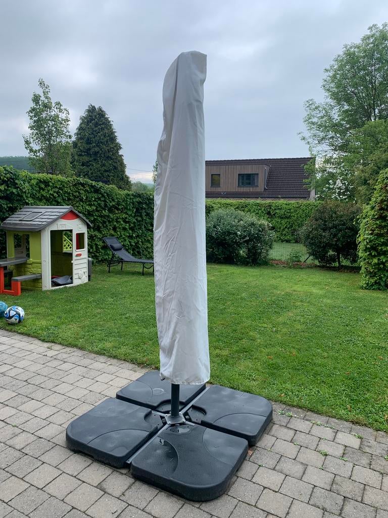 Zweefparasol met stevige voet - diameter 3 meter, Tuin en Terras, Ophalen, Zo goed als nieuw, Zweefparasol