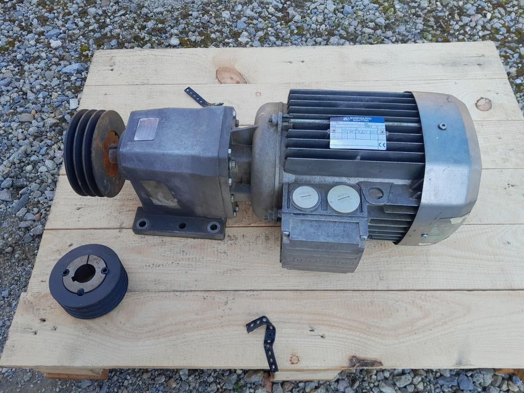 3f-motor met reductie, Doe-het-zelf en Bouw, Motoren, Ophalen