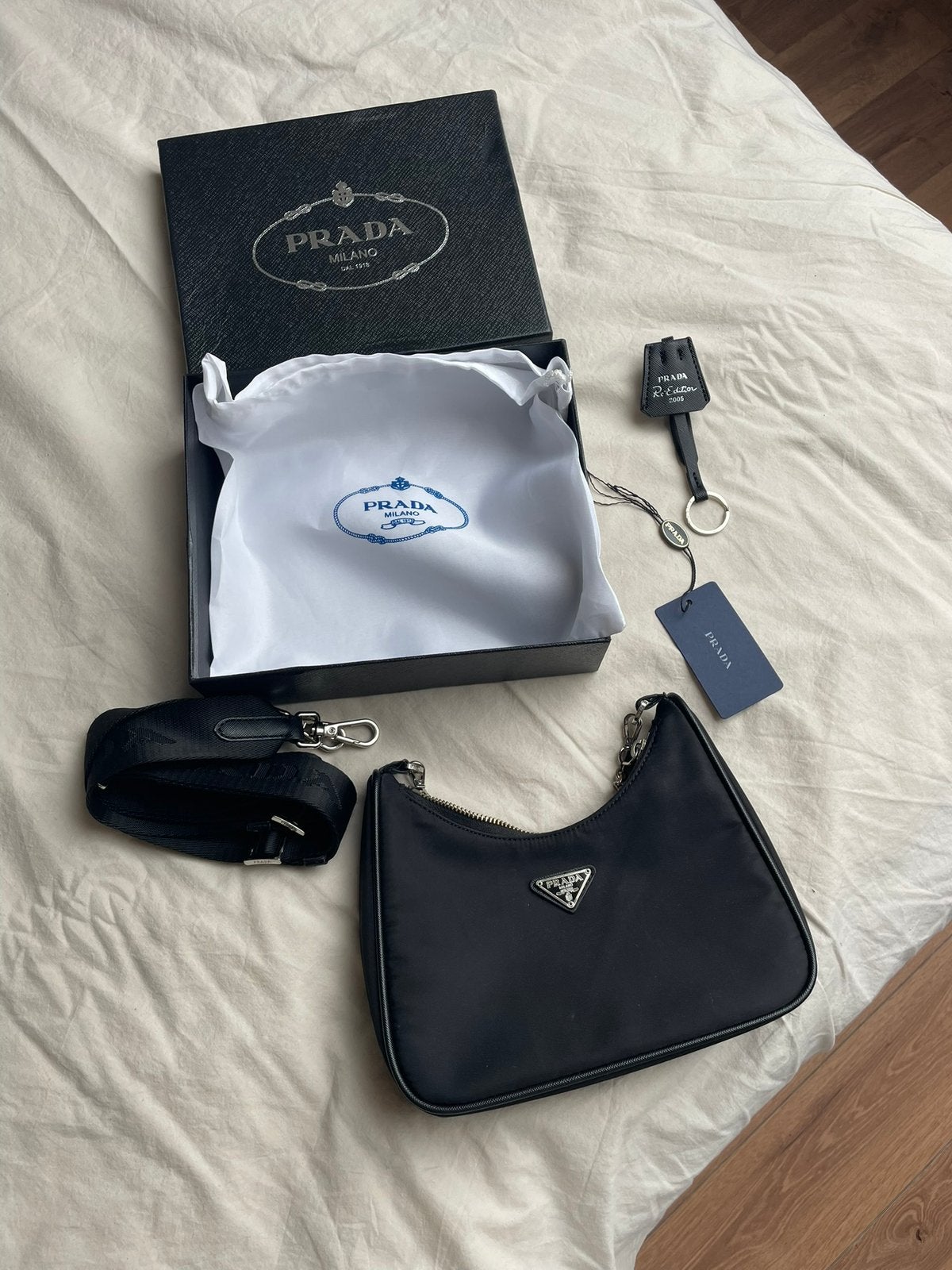 Prada schoudertas, Ophalen of Verzenden, Zo goed als nieuw