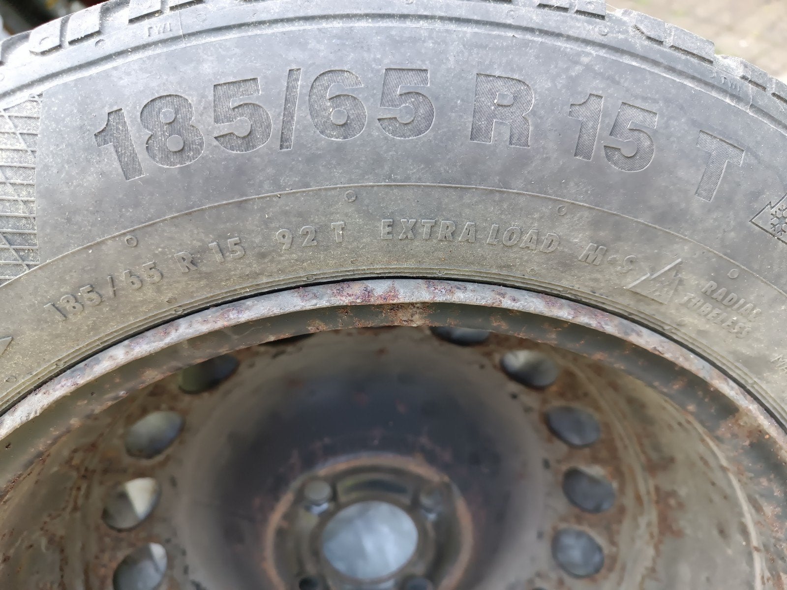 4 jantes et pneus usés pour Renault Clio, 15 pouces, Pneus hiver, Véhicule de tourisme, 185 mm