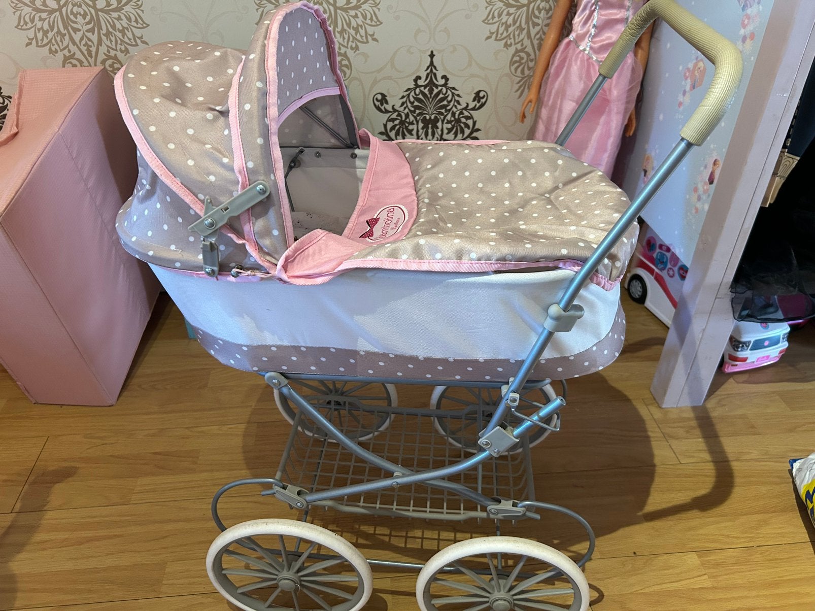 Poussette poupée bambolina, Enfants & Bébés, Jouets | Poupées, Enlèvement, Utilisé
