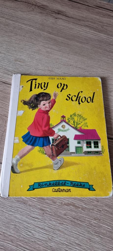 Vintage kinderboek Tiny op school, Ophalen of Verzenden, Gelezen