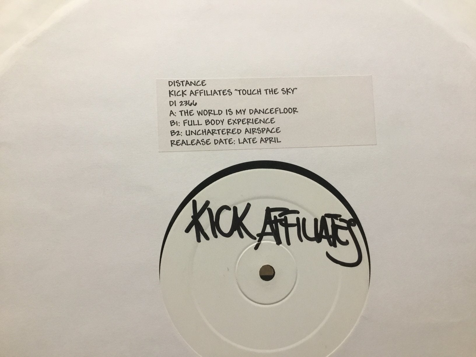 The Kick Affiliates. Touch The Sky. White Label, CD & DVD, Vinyles | Dance & House, Enlèvement ou Envoi, Comme neuf