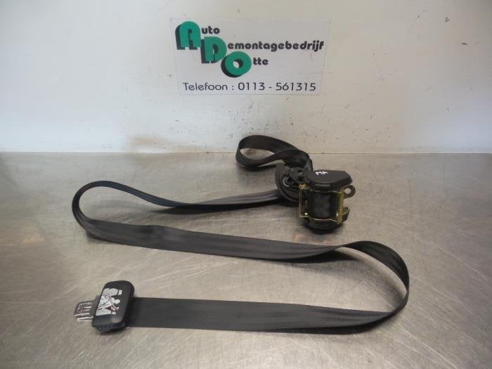 Ceinture de sécurité arrière centre d'un Volkswagen Toura, Volkswagen, -, 3 mois de garantie, Utilisé
