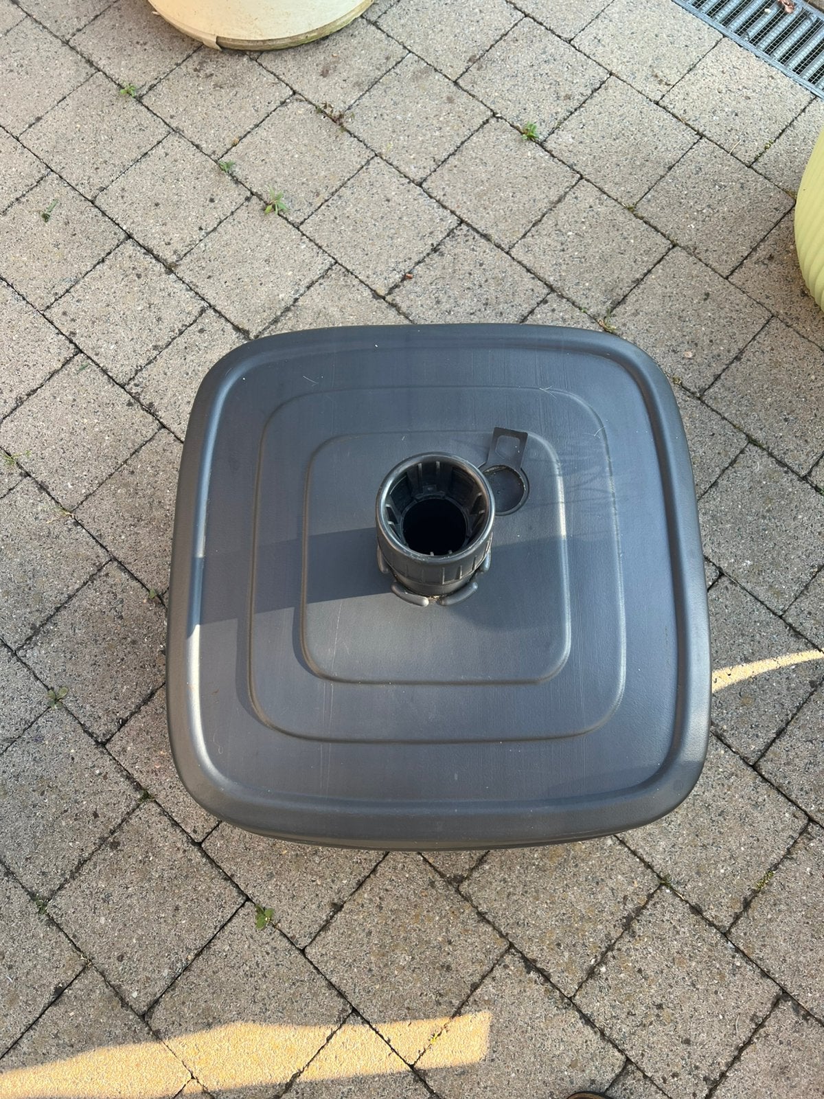 Te koop parasol voet  op wielen, Ophalen, Zo goed als nieuw