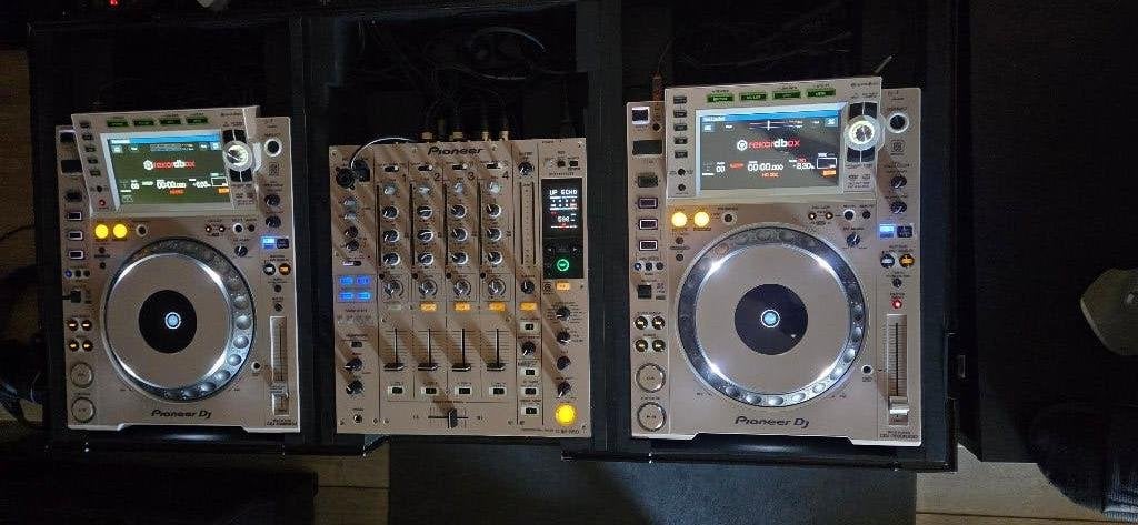 À vendre Pioneer NXS2 + DJM 850 à vendre, Musique & Instruments, DJ sets & Platines, Comme neuf, DJ-Set, Pioneer, Enlèvement