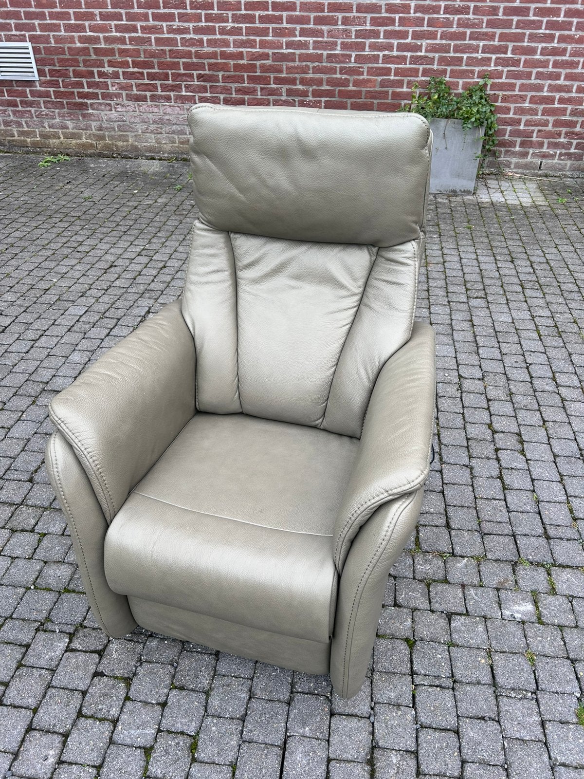 Hukla lederen relax met sta op functie, Huis en Inrichting, Ophalen, Zo goed als nieuw, Leer