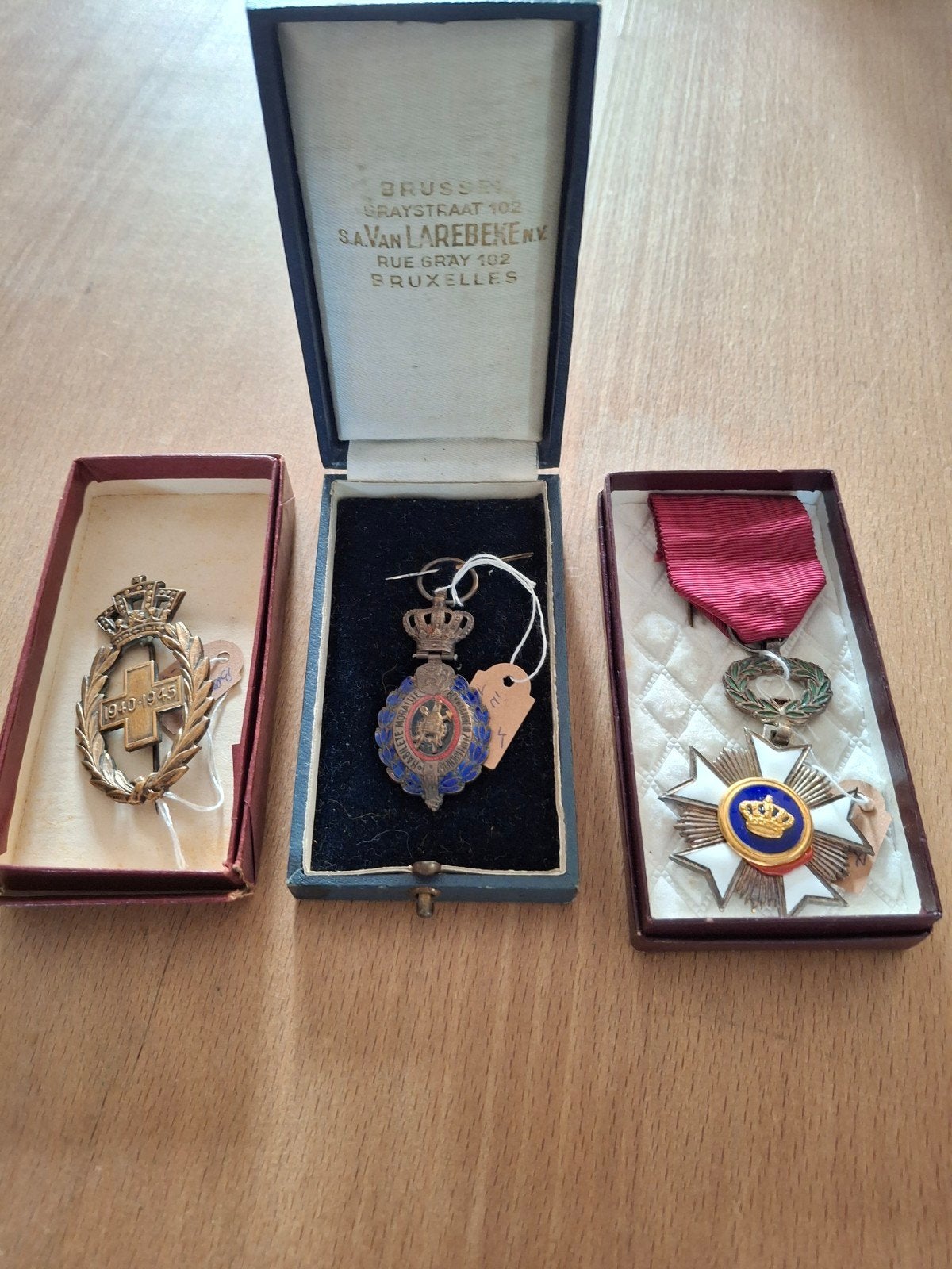 onderscheidingen set van drie in doosjes, Verzamelen, Ophalen of Verzenden
