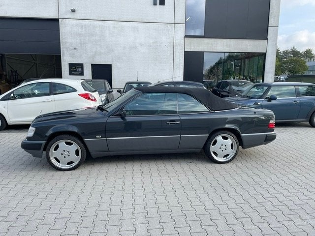 Mercedes 300 W124 Cabriolet, Automaat,Leder,Airco,AMG Velgen, Autos, Cuir, Achat, Entreprise, Carnet d'entretien