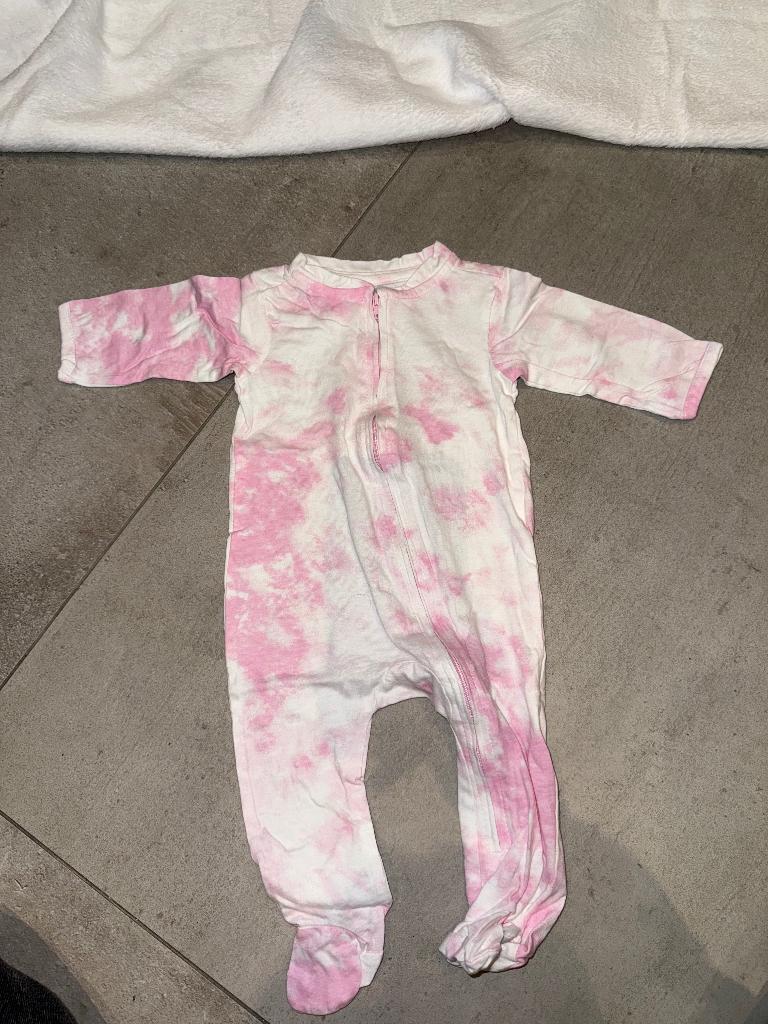 Grenouillère Zeeman blanche et rose, Enfants & Bébés, Neuf, Zeeman, Enlèvement ou Envoi, Vêtements de nuit ou Sous-vêtements