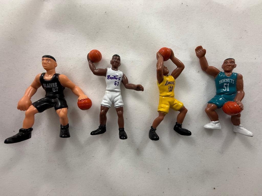 4 basket figuren 6-7 cm, Ophalen of Verzenden, Zo goed als nieuw